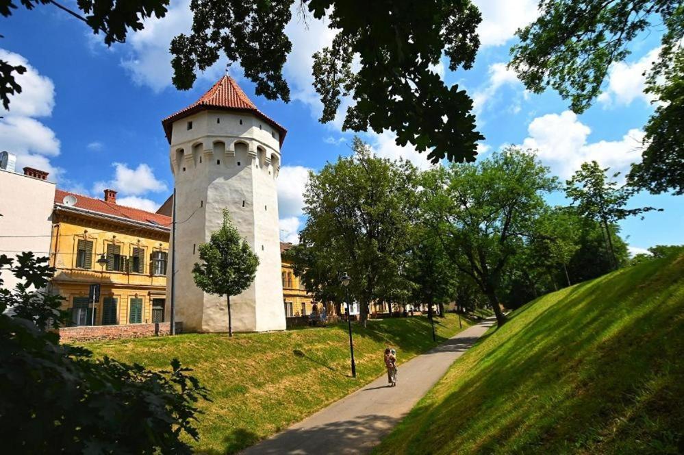 Casa Clopotarului Lägenhet Sibiu Exteriör bild